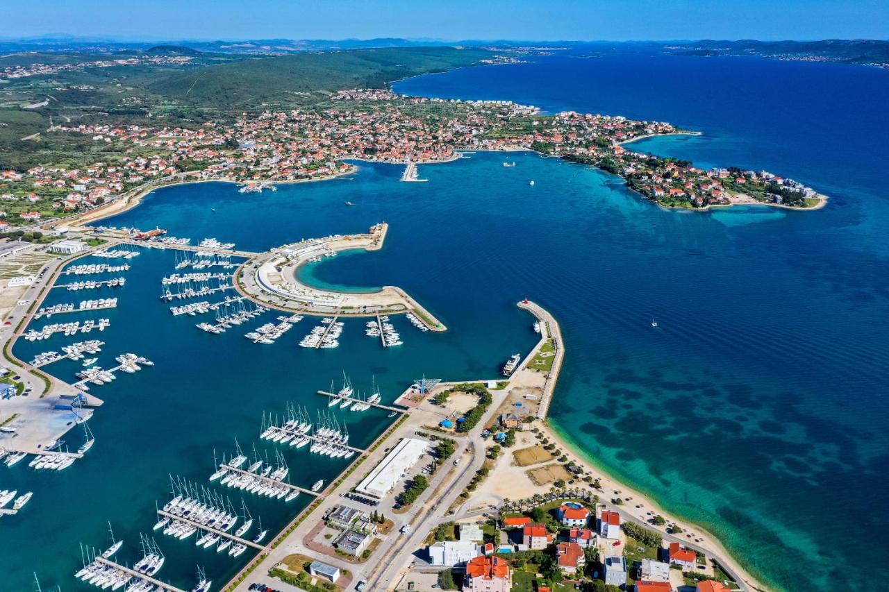 Apartments By The Sea Sukosan, Zadar - 5863 エクステリア 写真